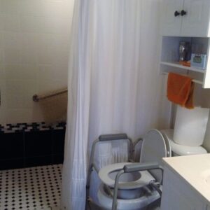 paradise-residential-senior-care-iii-roll-in-shower.jpg