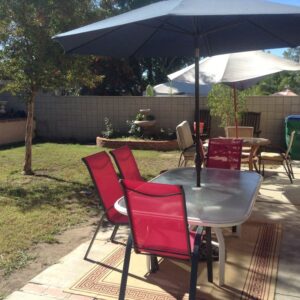 paradise-residential-senior-care-iv-6-outside-patio.jpg