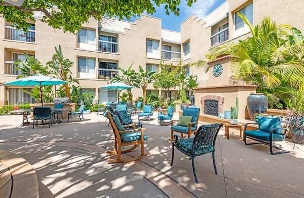 park-plaza-12-courtyard.jpg