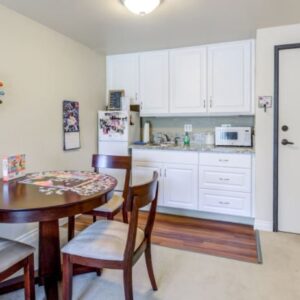 park-plaza-6-apartment-kitchenette.jpg