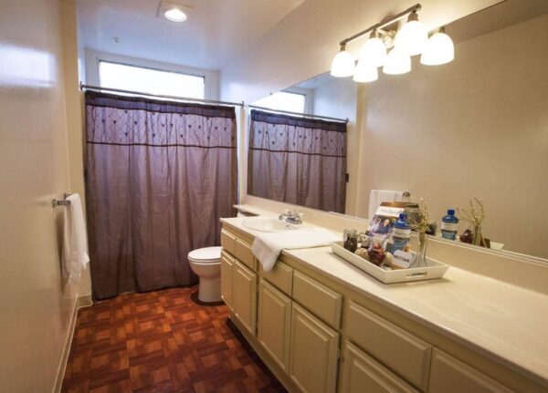 park-regency-retirement-center-restroom.jpg