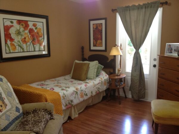 port-alicia-5-private-room.jpg