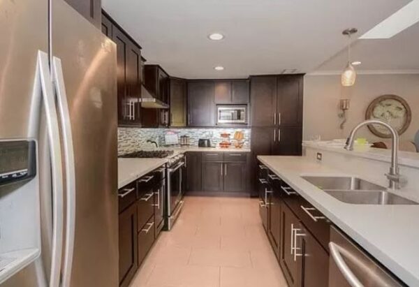port-minoa-5-kitchen.jpg