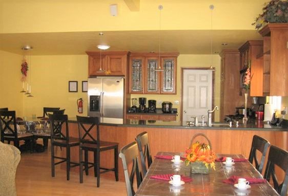 precious-home-care-i-3-dining-room.jpg