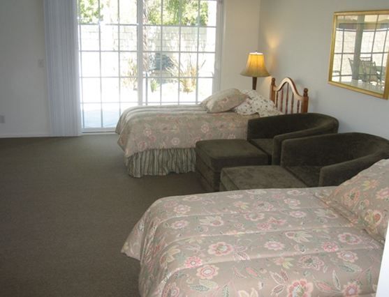 precious-home-care-i-shared-room-2.jpg