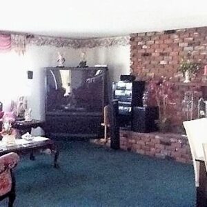 queen-mary-guest-home-i-3-living-room-2.jpg
