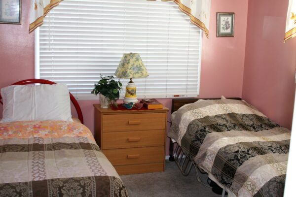 queen-mary-guest-home-ii-5-shared-room-2.jpg