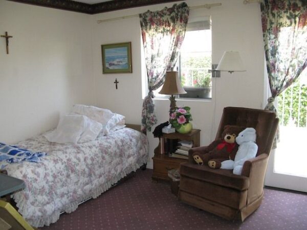 rosehaven-1-5-private-room.jpg