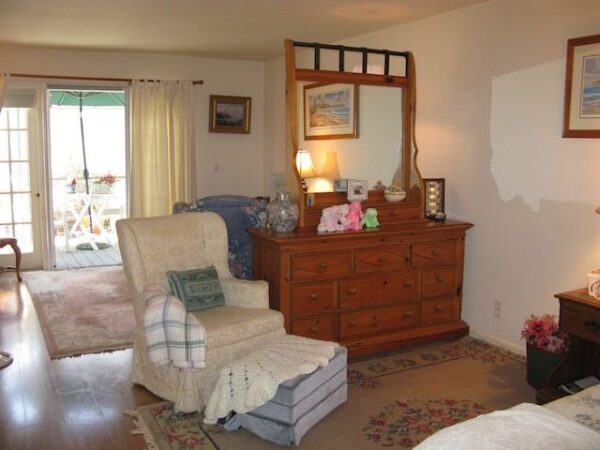 rosehaven-iii-care-home-shared-room.jpg