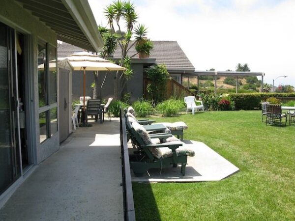 rosehaven-iii-care-home-yard-3.jpg