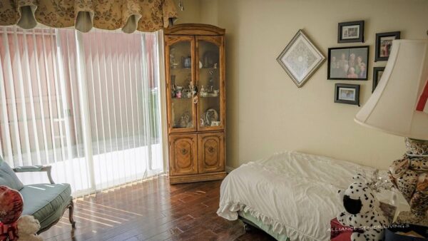 royal-care-residence-2-4-private-room.jpg