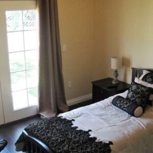 royal-manor-care-home-4-private-room.jpg