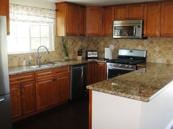 royal-manor-care-home-5-kitchen.jpg