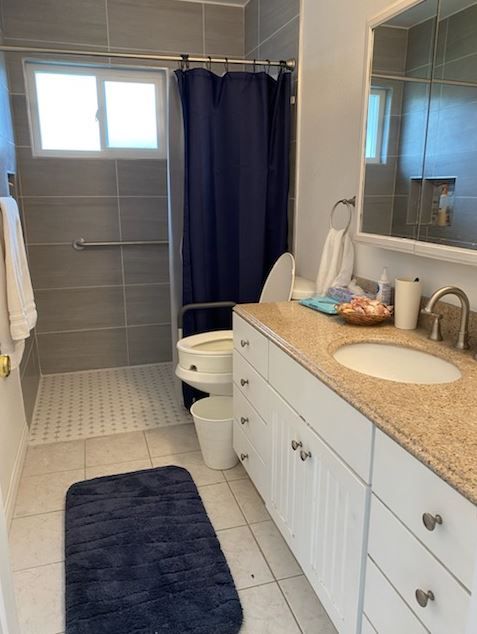 royalist-home-care-5-bathroom.jpg
