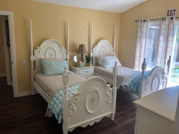 ryyann-home-care-6-shared-room.jpg