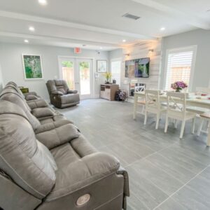 sacred-heart-senior-care-3-living-and-dining-room.jpg