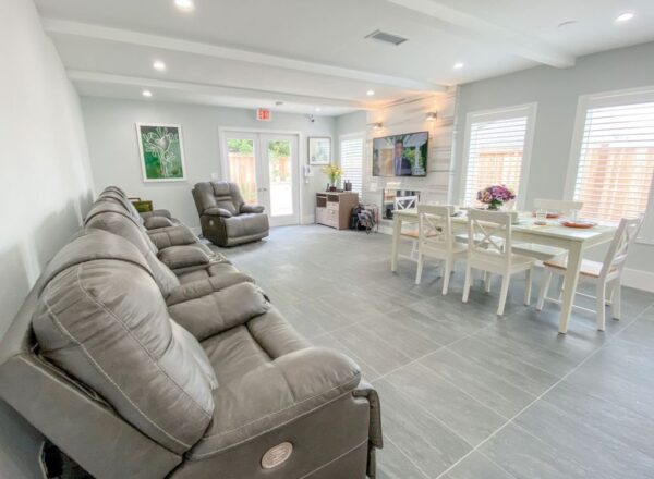 sacred-heart-senior-care-3-living-and-dining-room.jpg