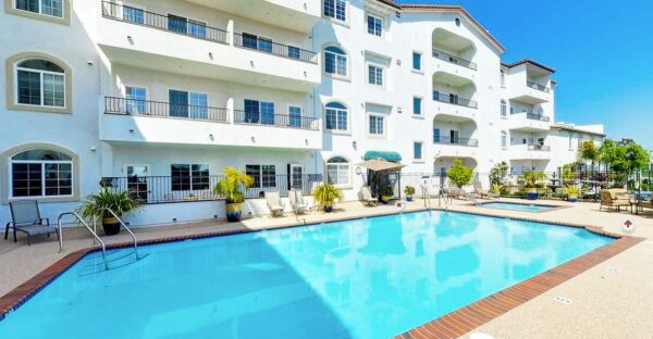 san-clemente-villas-by-the-sea-pool.jpg