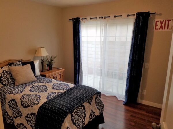 sandy-creek-care-home-private-room-2.jpg