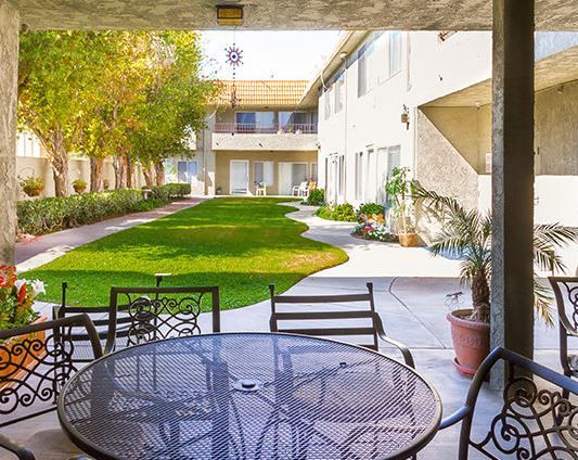 savant-of-garden-grove-6-patio.jpg