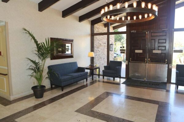 sea-cliff-assisted-living-4-foyer.jpg