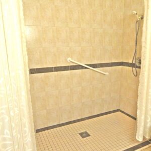 select-senior-care-ii-restroom.jpg