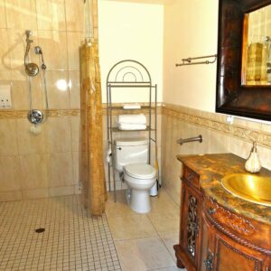 select-senior-care-iii-5-restroom.jpg
