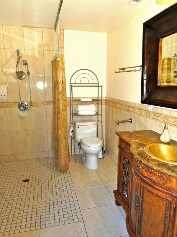 select-senior-care-iii-5-restroom.jpg
