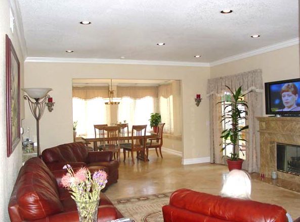 select-senior-care-iv-llc-3-living-room.jpg