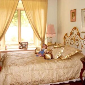 select-senior-care-iv-llc-private-room.jpg