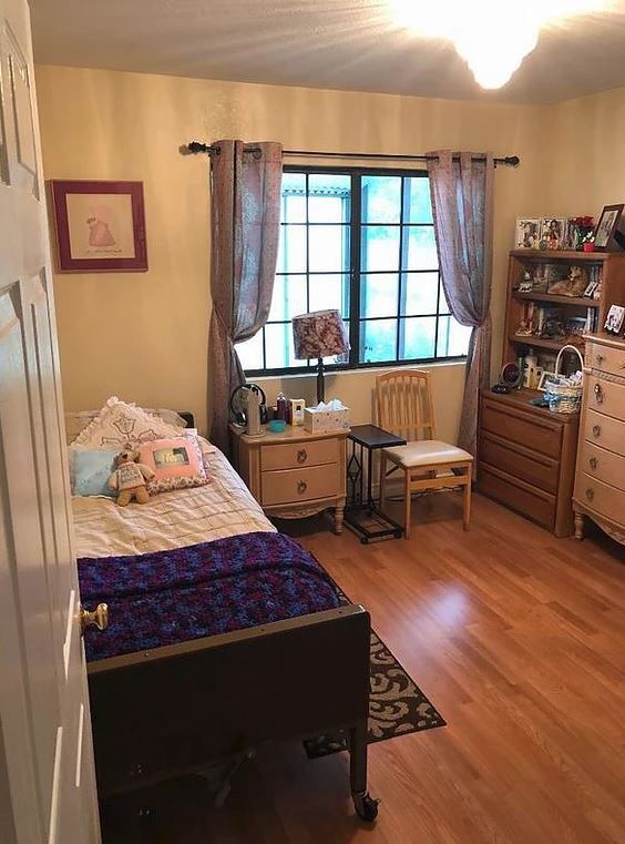 select-senior-care-llc-5-private-room-2.jpg