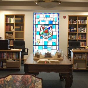 senior-living-community-for-the-eastern-star-in-ca-3-library.jpg