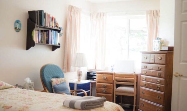 senior-living-community-for-the-eastern-star-in-ca-6-apartment-bedroom-2.jpg