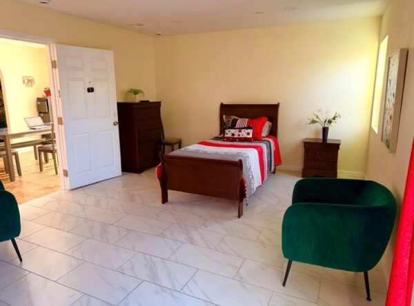 seniors-paradise-4-private-room.jpeg