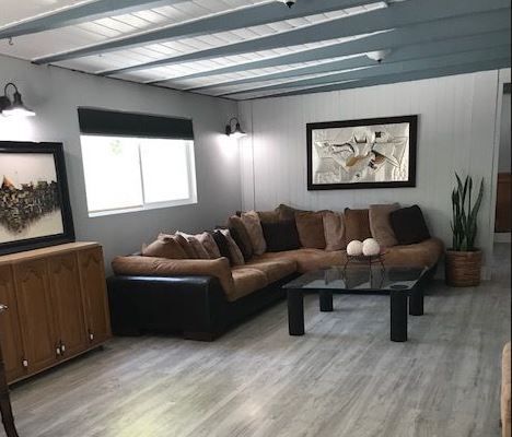 seniors-retreat-inc-3-living-room.jpg