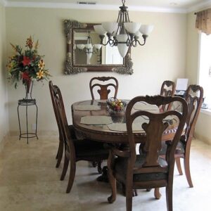 serenity-hills-manor-4-dining-room.jpg