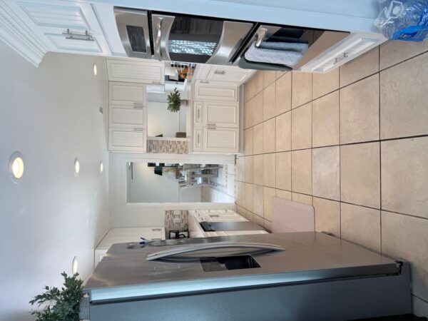 shining-bright-care-home-2-6-kitchen.jpeg