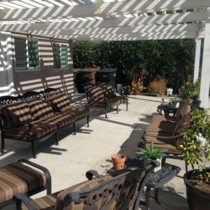 signature-resident-care-6-outside-patio.jpg