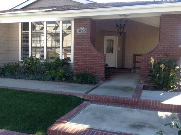 signature-resident-care-front-view-2.jpg