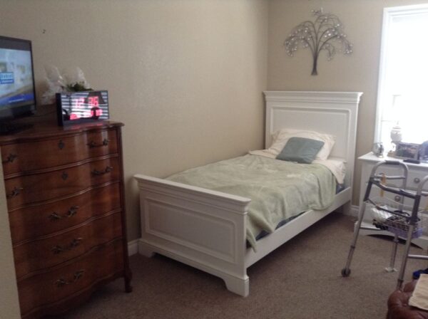 signature-resident-care-private-room-2.jpg