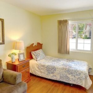silverado-senior-living-tustin-hacienda-6-private-room.jpg