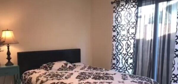 socal-assisted-living-5-private-room.jpg