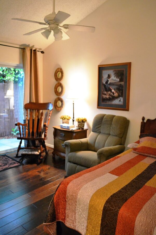 soleil-senior-living-5-private-room.jpg