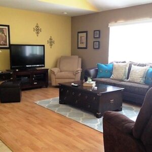 sunny-hills-homes-3-living-room.jpg