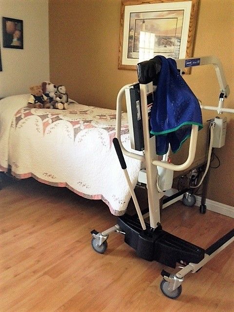 sunny-hills-homes-hoyer-lift.jpg