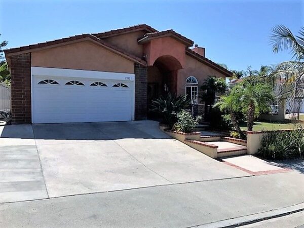 sunny-hills-villa-elder-care-home-1-front-view.jpg