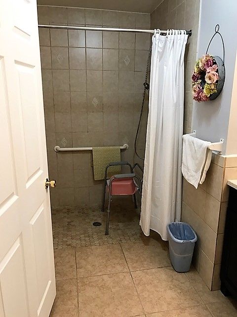 sunny-hills-villa-elder-care-home-restroom-2.jpg
