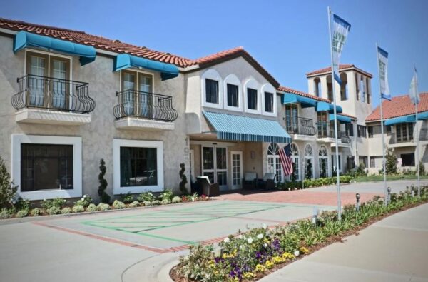 sunnycrest-senior-living-1-front-view.jpg