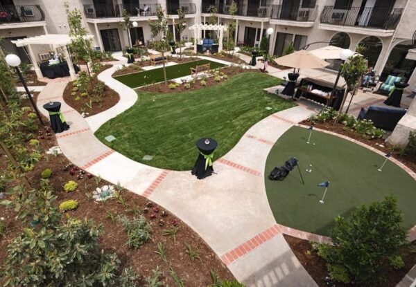 sunnycrest-senior-living-6-grounds.jpg