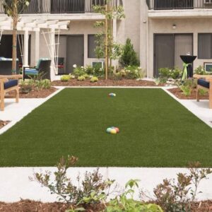 sunnycrest-senior-living-putting-green.jpg